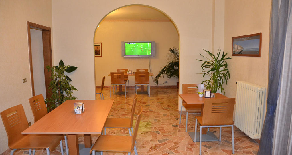Hotel A-14 Modugno Kültér fotó