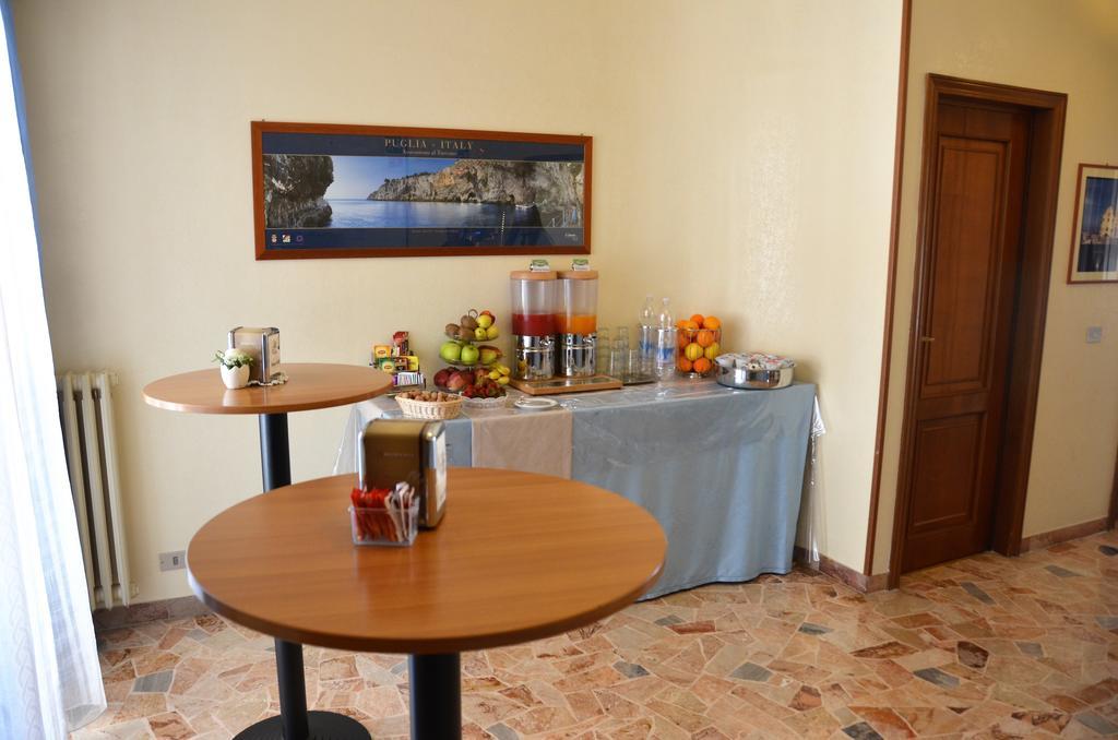 Hotel A-14 Modugno Kültér fotó