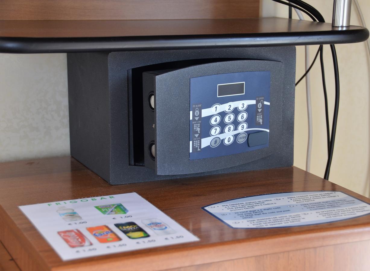 Hotel A-14 Modugno Kültér fotó